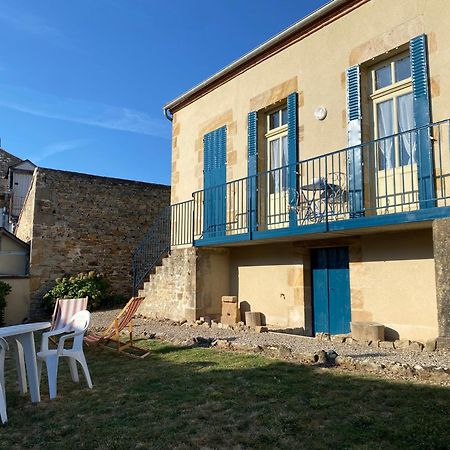 Studio Logis Les Roses Bourbon-lʼArchambault Exterior foto